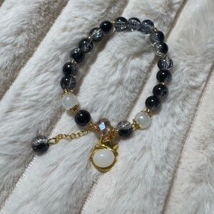 Elegant Black and Gold Beaded Bracelet